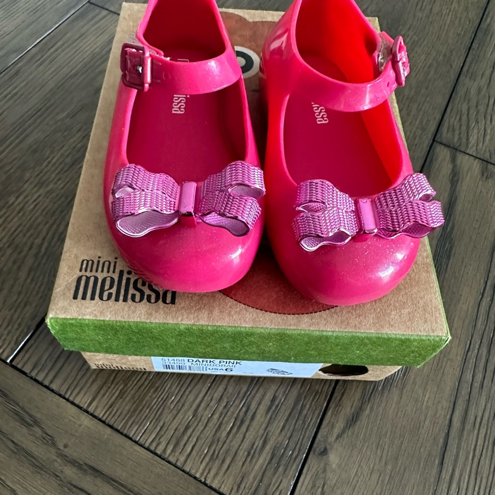 Mini Melissa, pink shoes